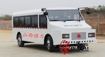 無軌膠輪車