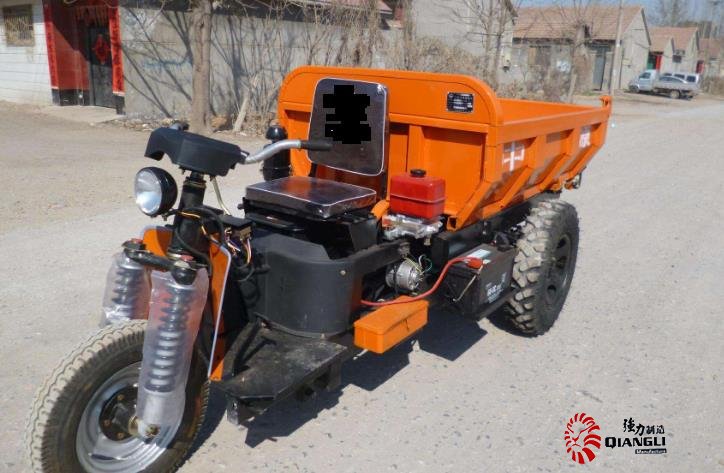 礦用三輪車