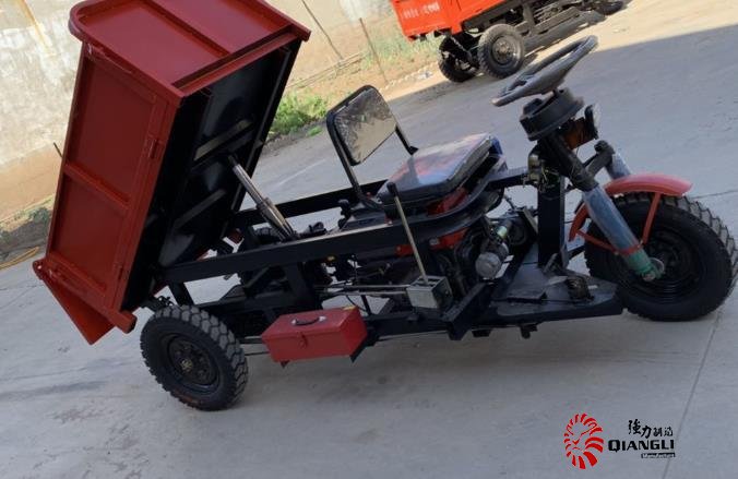 礦用三輪車