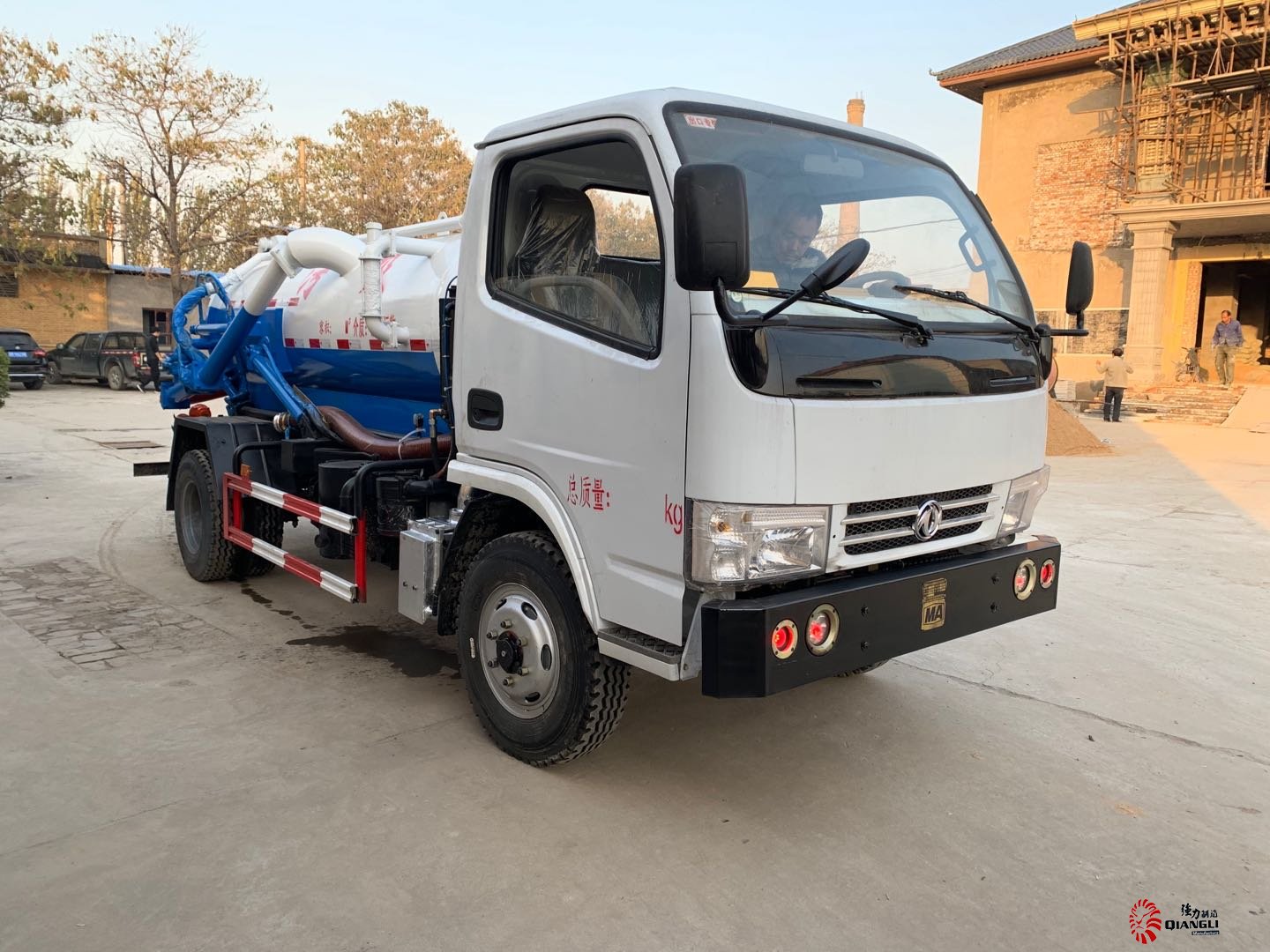防爆吸污車