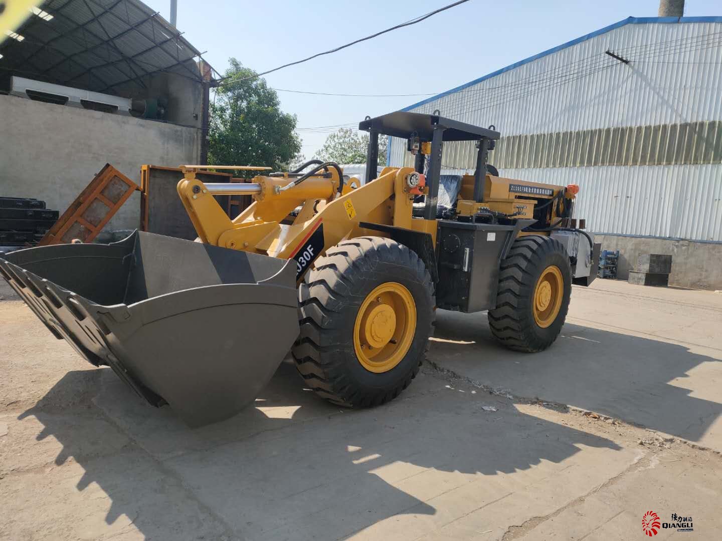zl20efb裝載機